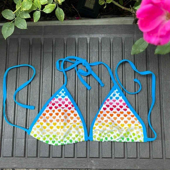 Inmocean - Rainbow Hearts Bikini Top - XL - Picture 1 of 13